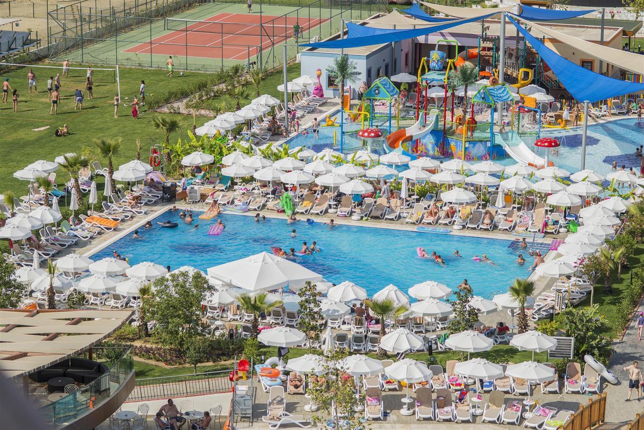 Dream World Aqua Hotel Side Bagian luar foto