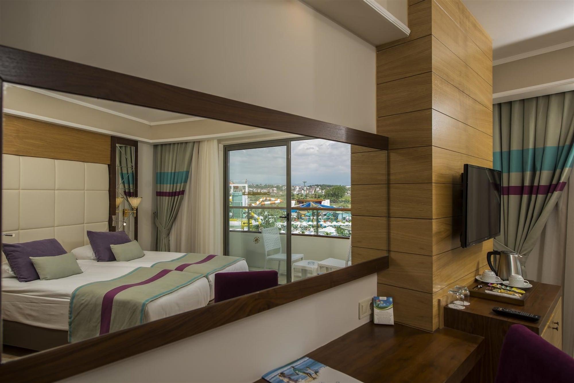 Dream World Aqua Hotel Side Bagian luar foto