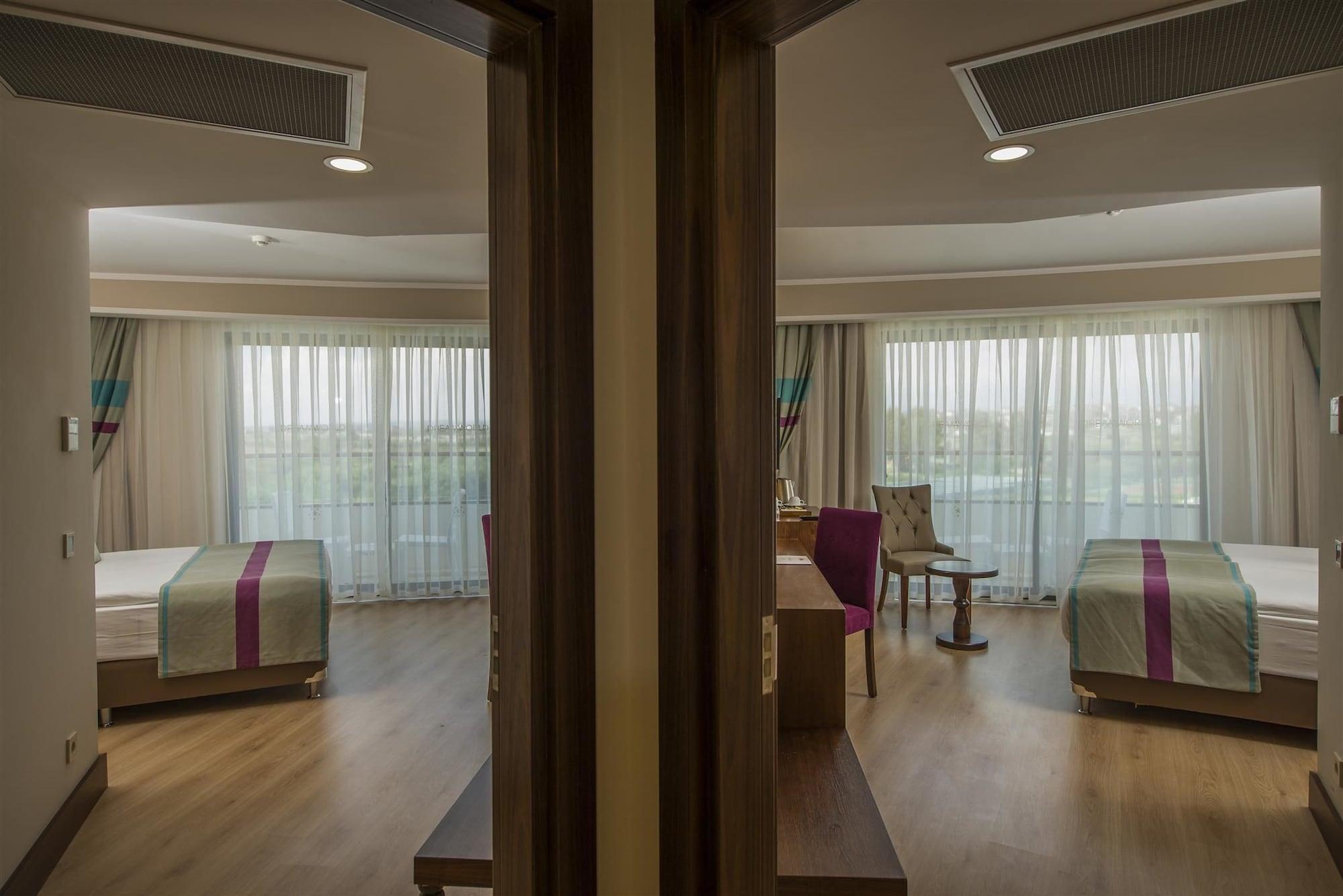 Dream World Aqua Hotel Side Bagian luar foto
