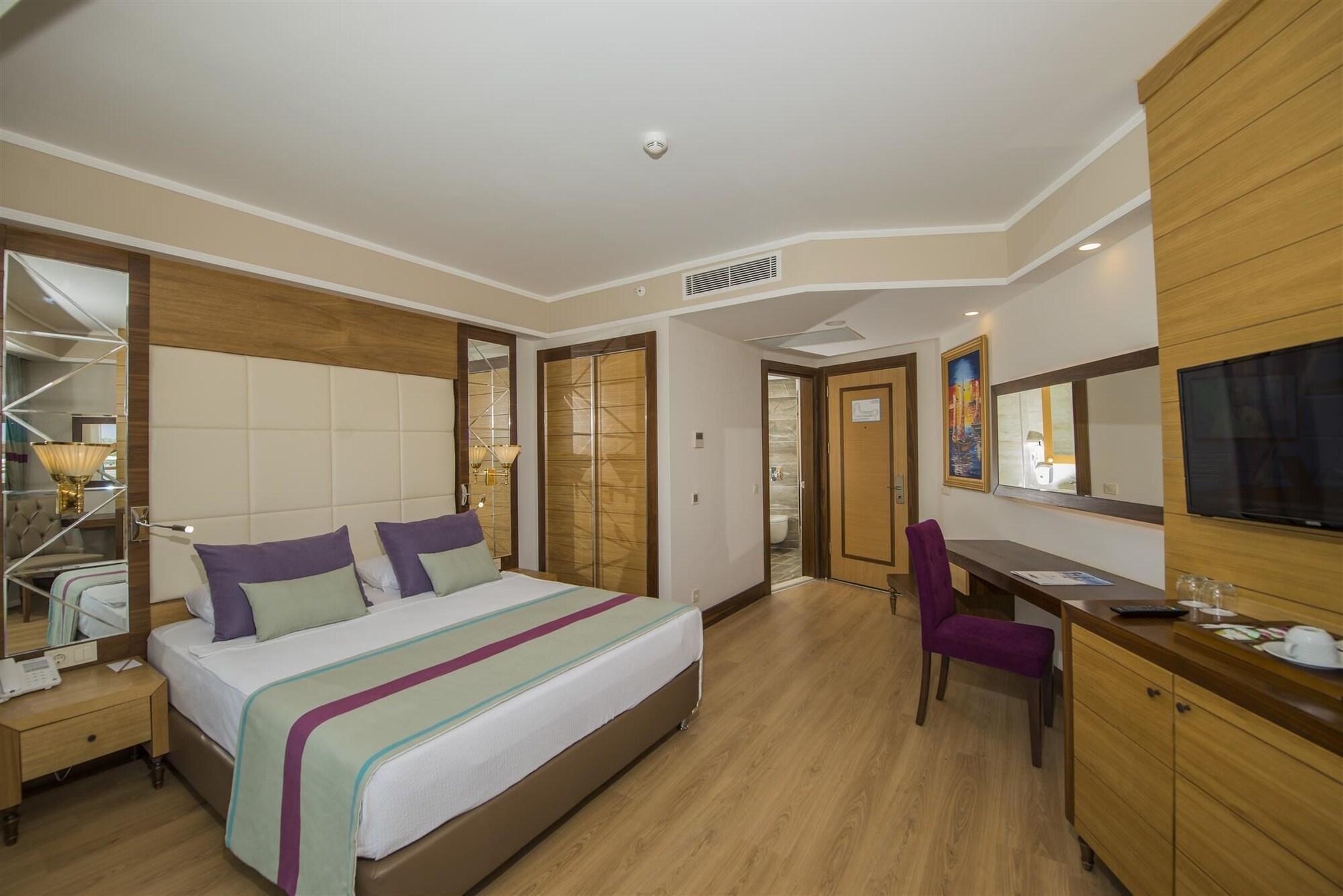 Dream World Aqua Hotel Side Bagian luar foto