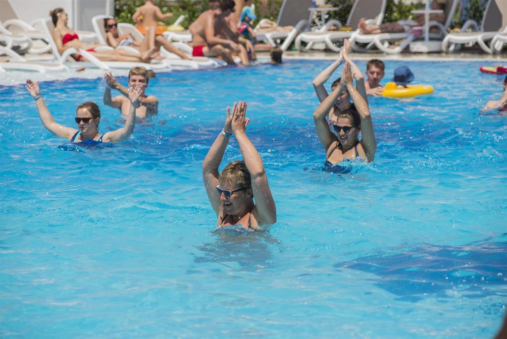 Dream World Aqua Hotel Side Bagian luar foto
