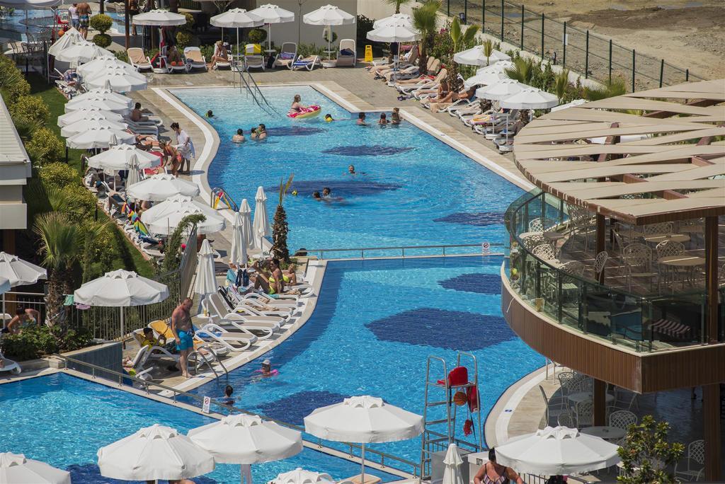 Dream World Aqua Hotel Side Bagian luar foto